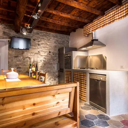 Vecchio Borgo Villa Torno