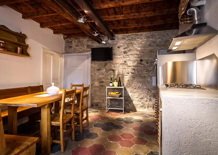 Villa Vecchio Borgo *